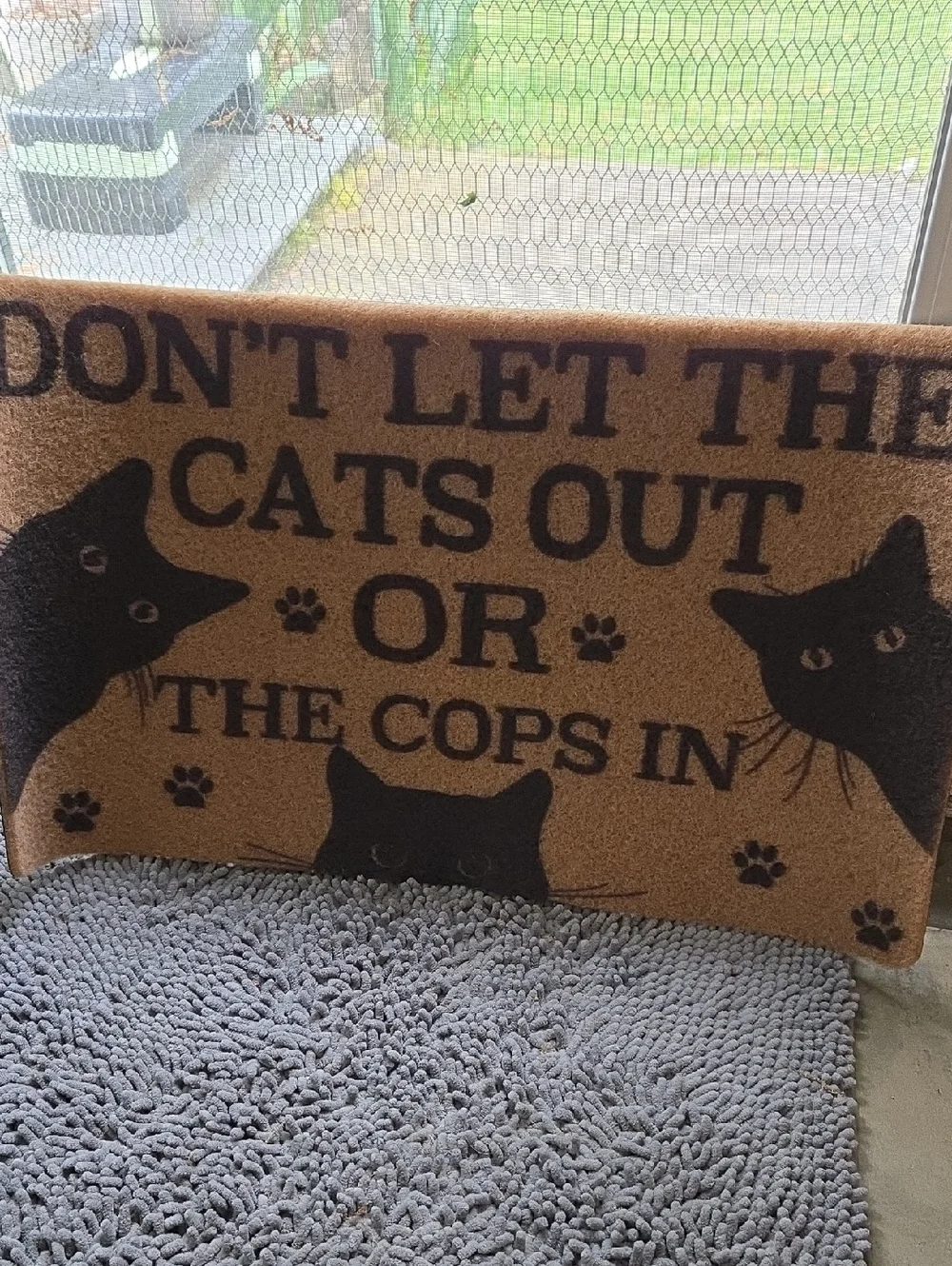 DOORMAT 